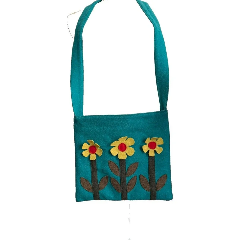 Two’s Company Felt Flower Tote Bag Appliqué Crossbody Zippered